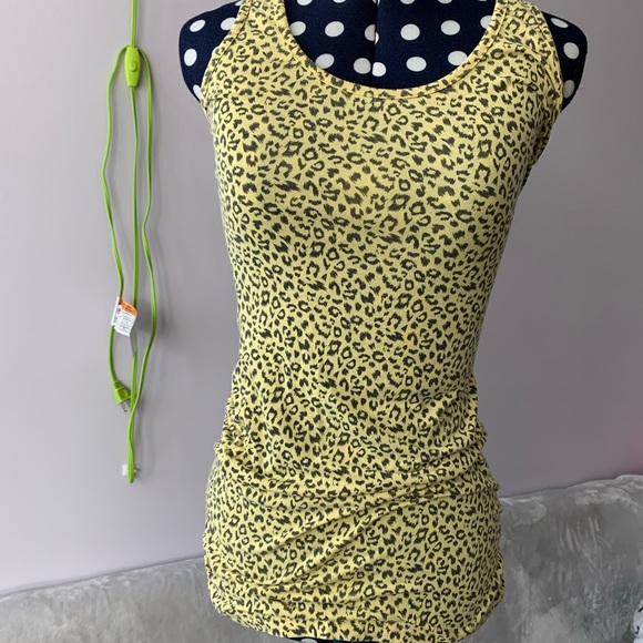 Tops - $15/5 Léopard Print Tank
